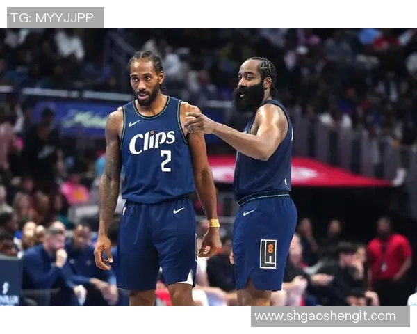 活塞与快船精彩对决全场回放重温赛场激情与精彩瞬间